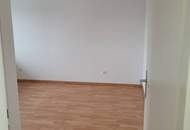 Dachgeschoss-Maisonette mit Terrasse in U-Bahn-Nähe