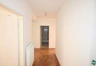 Schöner 3-Zimmer-Altbau in Hofruhelage