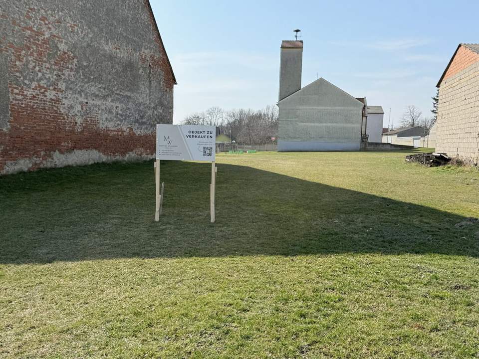 großer Baugrund im Ortskern