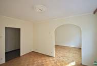 Stadtnah wohnen, individuell gestalten: 3-Zimmer-Sanierungsobjekt mit Südloggia