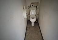 Sanierungsbedürftige 1+ Zimmer Wohnung mit großer Loggia in U-6 Nähe - Hochparterre