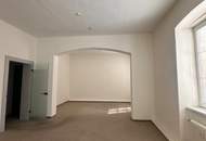 Helle Bürofläche mit Nutzungsflexibilität im Zentrum