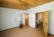 Charmantes Einfamilienhaus & Lagerhalle mit Garten, Balkon und Garage in Winden am See – 379.000 €