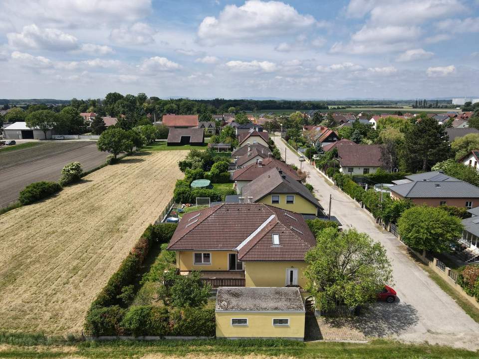 Großzügiges Einfamilienhaus in familienfreundlicher Umgebung am Ortsrand