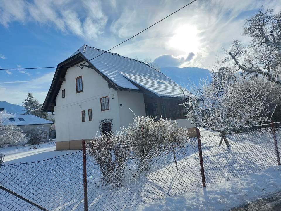 Gepflegtes Einfamilienhaus im Grünen