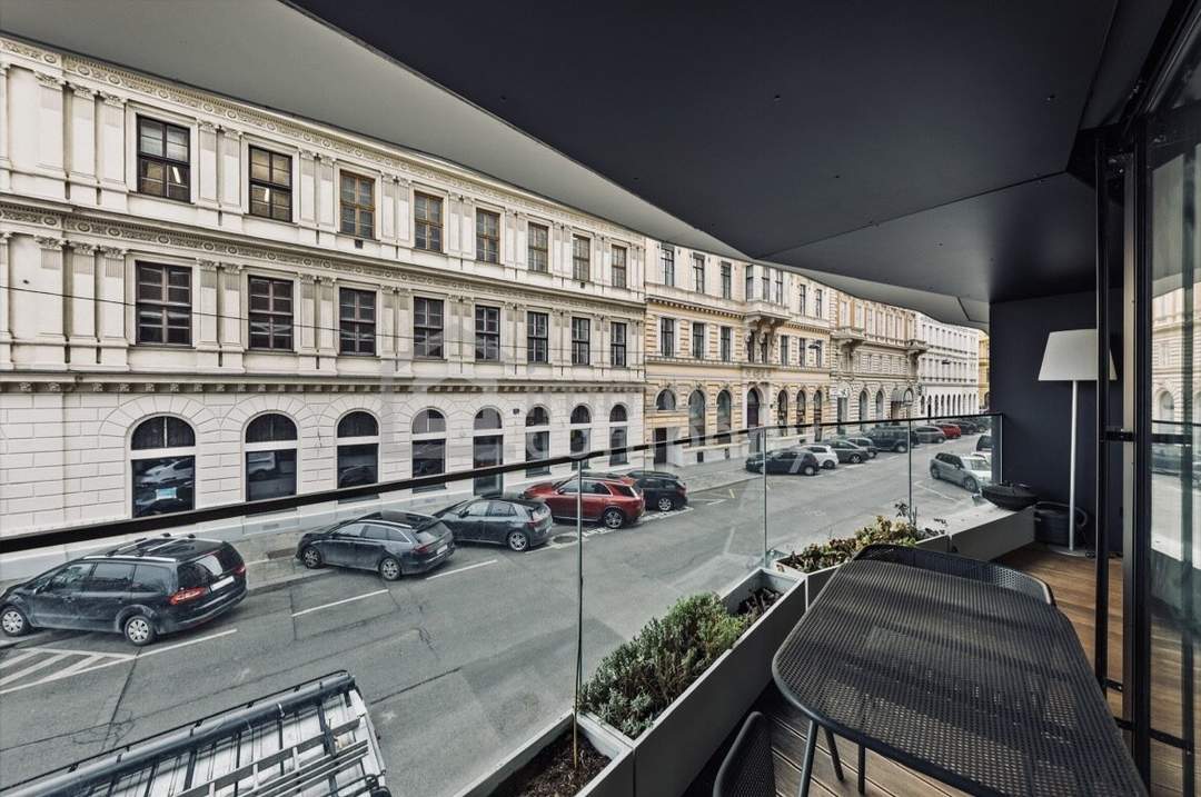 Stilvolle Wohnung im elitärsten Gebäude im Zentrum von Wien! 1. Bezirk. U1 und U2