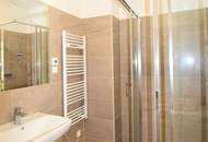 Ideale Hofruhelage! Neuwertige 2 Zimmer Wohnung mit großer Loggia!