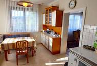 2 große Häuser nebeneinander, Fernblick, angrenzender Wald 7ha optional