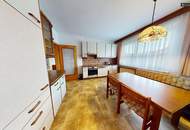 Zweifamilienhaus mit zwei separaten Wohneinheiten, Balkon, Garage und Carport in ruhiger Lage von Knittelfeld