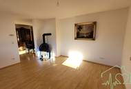 Großzügige 4 Zimmer DG-Wohnung mit Südbalkon &amp; Garage!