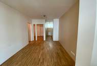 Schicke 2-Zimmerwohnung mit großer Außenfläche - U1 Nähe!!