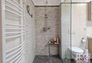 Ihr neuer Lebensmittelpunkt! Absolut zentrale Lage - Sehr hell, gepflegt, privater Garten, TG-Platz!