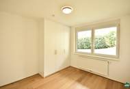 Moderner 2,5-Zimmer-Neubau mit sehr großem Garten