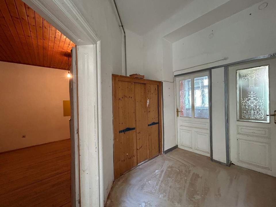 1030! Sanierungsbedürftiges 2-3 Zimmer Eigentum nahe U3!