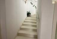 Einfamilienhaus mit Zubau - Tiefgarage und Garten