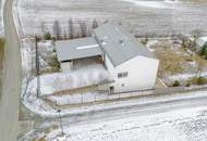 Eine Cuvée-Perle in West-Hanglage mit Blick auf den Thermenort, den Waldrand im Rücken