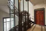 UNBEFRISTET! Stylische, absolut tolle DG-Wohnung mit ca. 43 m² grosser O/W-Terrasse ab Juni 26! 1040!