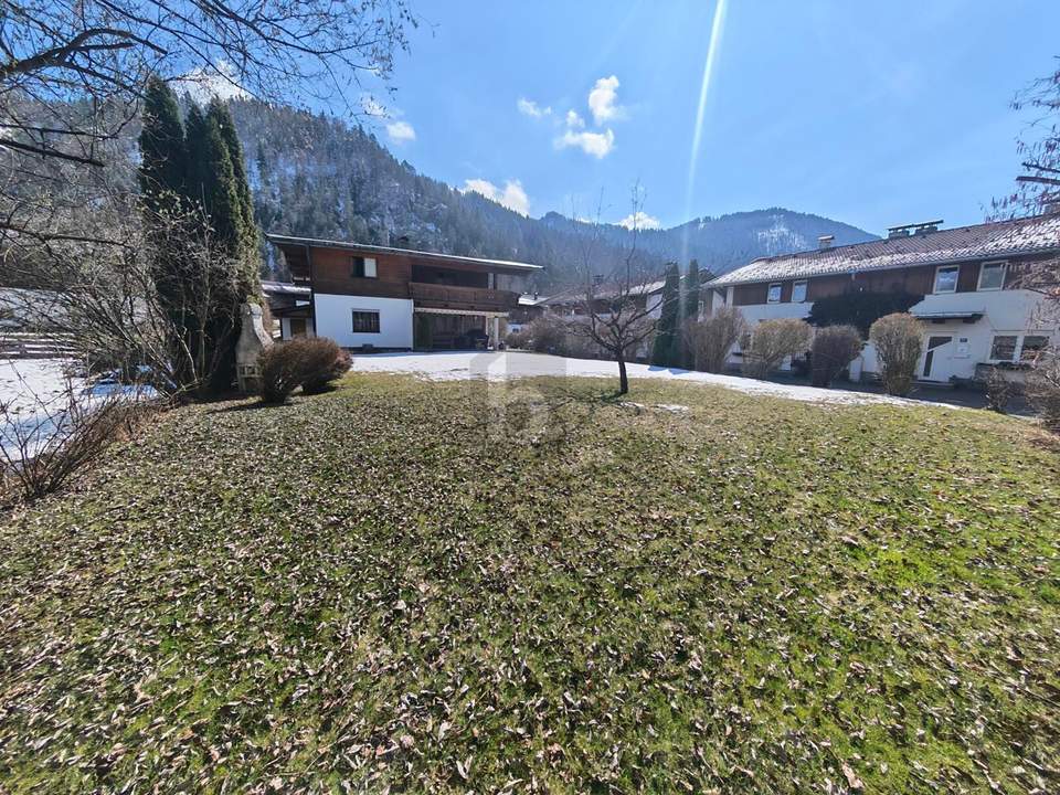 Preisreduktion! SONNIG UND ZENTRAL, PERFEKTES GRUNDSTÜCK ZUR VERWIRKLICHUNG DES EIGENEN WOHNTRAUMS!