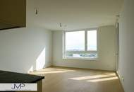 Erstbezug - Sonnige 2-Zimmer Wohnung mit Roof-Top-Pool und Blick über Skyline von Wien!
