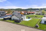 Moderner Town &amp; Country Bungalow mit Pool, Carport und großzügigem Eigengrund in sonniger Lage