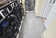 Stilvolle 146 m² Altbauwohnung mit 4 Zimmer + Wohnküche - Fischgrätparkett & Balkon in Bestlage