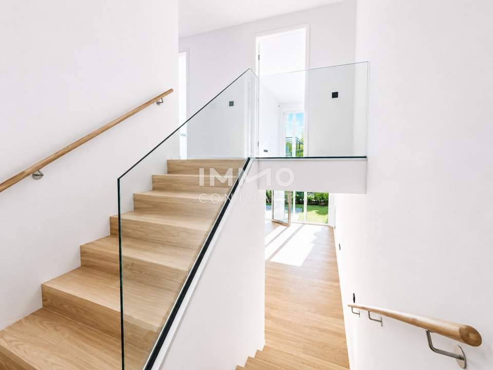 Townhouse with Garden: Directly at the main train station: Commission-free