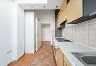 Sanierungsbedürftige 2,5-Zimmer-Dachgeschoßwohnung mit Potenzial!