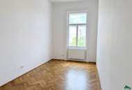 Erstbezug nach Sanierung: Traumhafter 4-Zimmer-Altbau mit moderner Ausstattung