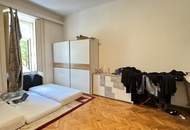 Sanierungsbedürftige, charmante 4-Zimmer-Wohnung mit großem Potenzial zur individuellen Gestaltung in repräsentativem Altbau!