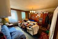 Sanierungsbedürftiges Bauernhaus, mit alten Stallungen und einem offenen Stadl, am Dorfplatz!