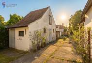 Gemütliches Landhaus mit Einliegerwohnung, geschützter Innenhof, Holzschuppen, Nebengebäude und Obstgarten, komplett eingezäunt, sofort zu beziehen