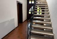 >>> KAUFANBOTE LIEGEN VOR <<< Großzügiges Haus mit Potenzial und verschiedenen Nutzungsmöglichkeiten