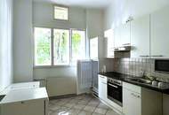 Großräumige 5-Zimmerwohnung im klassischen Altbau