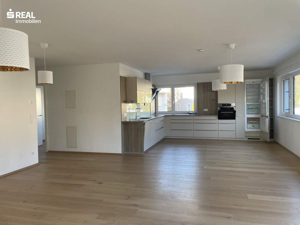 Moderne 3-Zimmer-Mietwohnung mit Terrasse und Stellplatz