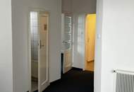 Exklusives Dachgeschossbüro nahe dem Wiener Schwarzenbergplatz – Stil trifft Lage. | ZELLMANN IMMOBILIEN