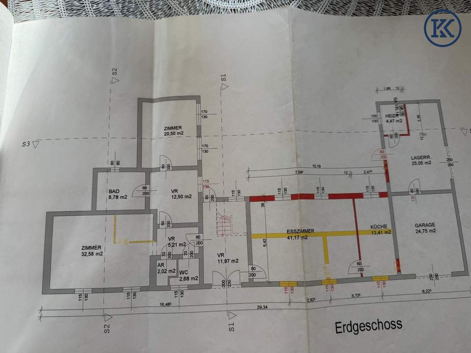 „Großzügiges Haus mit 10 Zimmern, ideal auch für zwei Familien geeignet.“