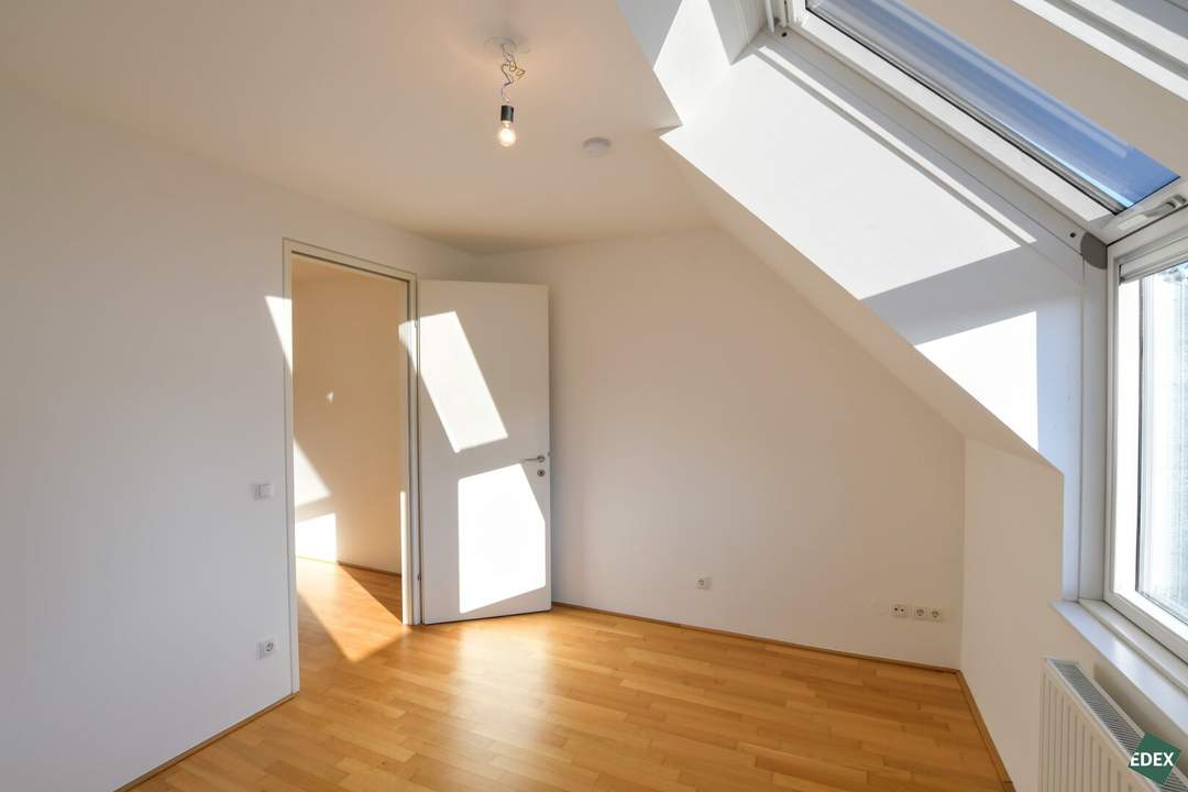 2 ZIMMER | DG | KLIMAANLAGE | BALKON