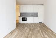 komplette Ruhelage mit Blick ins Grüne: 2-Zimmer-Wohnung | Neubau mit Balkon | U3 Anbindung