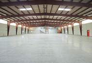 ca. 1.800m² Halle mit Rampen und ebenerdiger Einfahrt | beheizt | 250m² Büro &amp; optionale Freiflächen