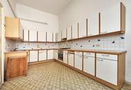TOP-LAGE beim SCHOTTENTOR! 5-Zimmer-Altbau in Hof- und Straßenlage