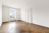 ALTBAUWOHNUNG IN ELEGANTEM HAUS / Blick auf Volkstheater und MQ / Sanierungsbedürftig