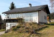 Wohnhaus mit Panoramablick und großem Garten