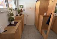 Exklusiver barrierefreier Bungalow mit uneinsehbarem Garten, Pool, Wellness & Photovoltaik