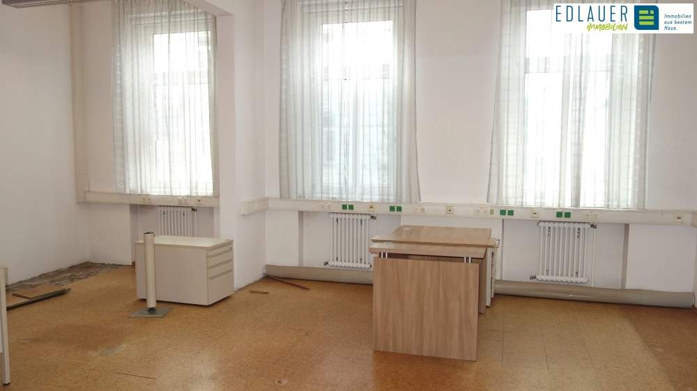 Preiswertes Altbaubüro in der Innenstadt!