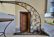 Charmantes Wohnhaus mit Arkadenterrasse, Pool und großem Grundstück in Deutsch Ehrensdorf