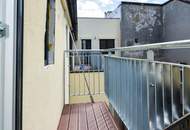 Erstbezug: 2 Zimmer DG-Wohnung mit Balkon