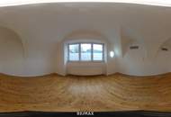 ***Historische Gewerbefläche mit 205 m² Top 2***