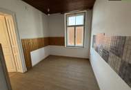 Altbau-Villa mit prunkvoller Fassade in Knittelfeld zur Sanierung mit Garten und Parkplatzmöglichkeiten