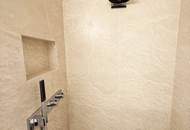 ERSTBEZUG - Exklusive Dachgeschossmaisonette mit 2 Freiflächen und Deckenkühlung in RUHELAGE!
