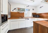 DREI SEEN. EIN ZUHAUSE. – Modernes Wolf Haus mit Garten und Vollkeller in Feld am See